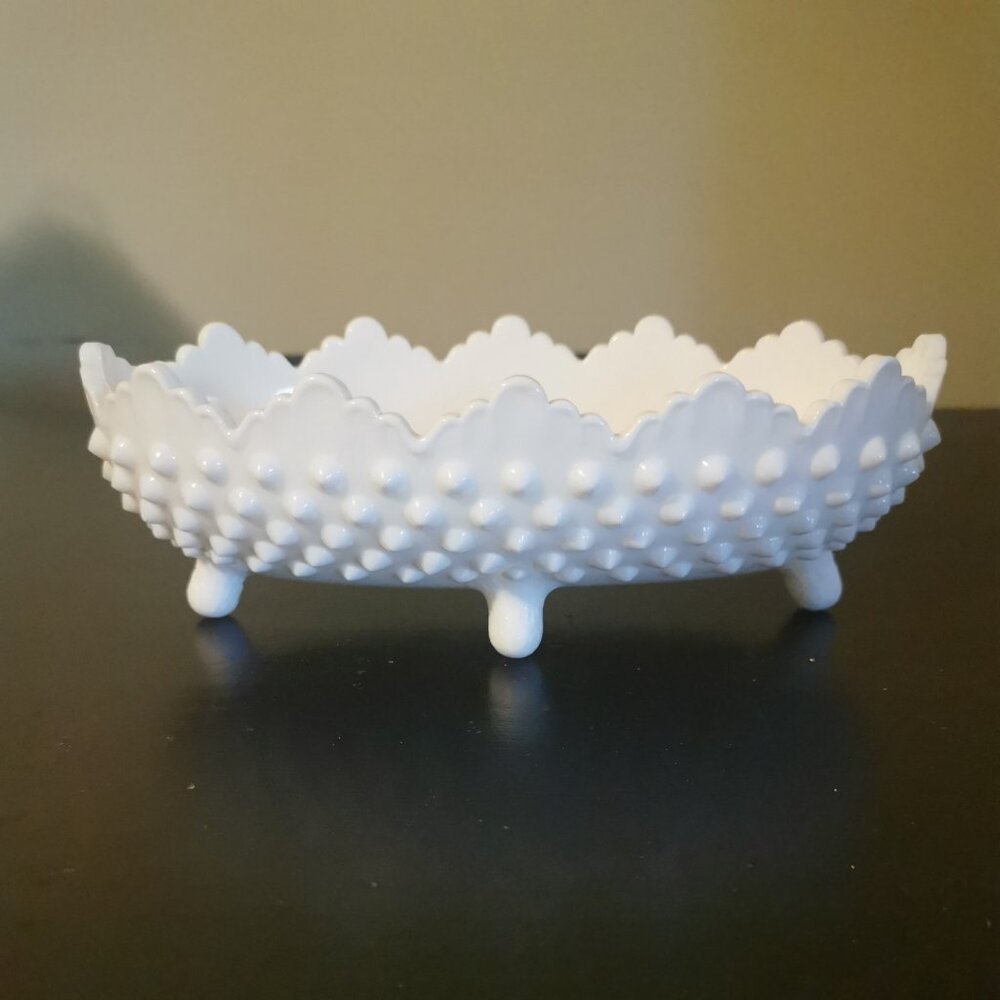 VTG Fenton 4-toed pickle dish Milk Glass Hobnail scalloped sawtooth planter 8"